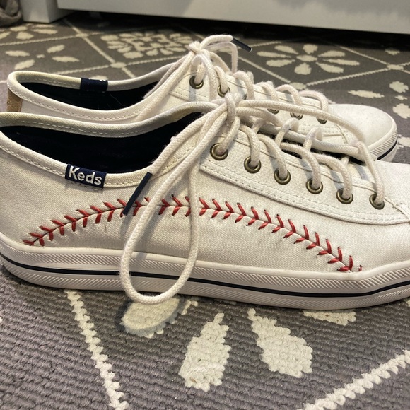 Keds baseball shoes || Size 6 - Picture 3 of 6